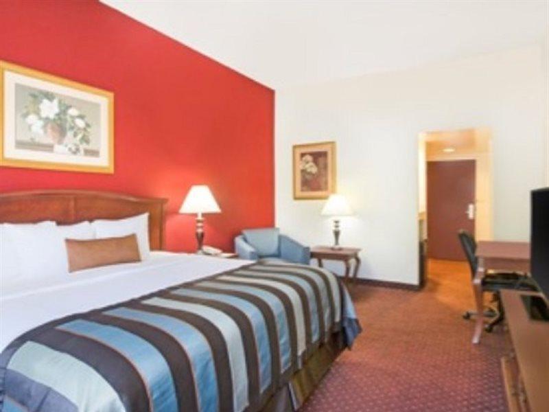 Holiday Inn Express & Suites - Mobile - I-65 By Ihg Ngoại thất bức ảnh