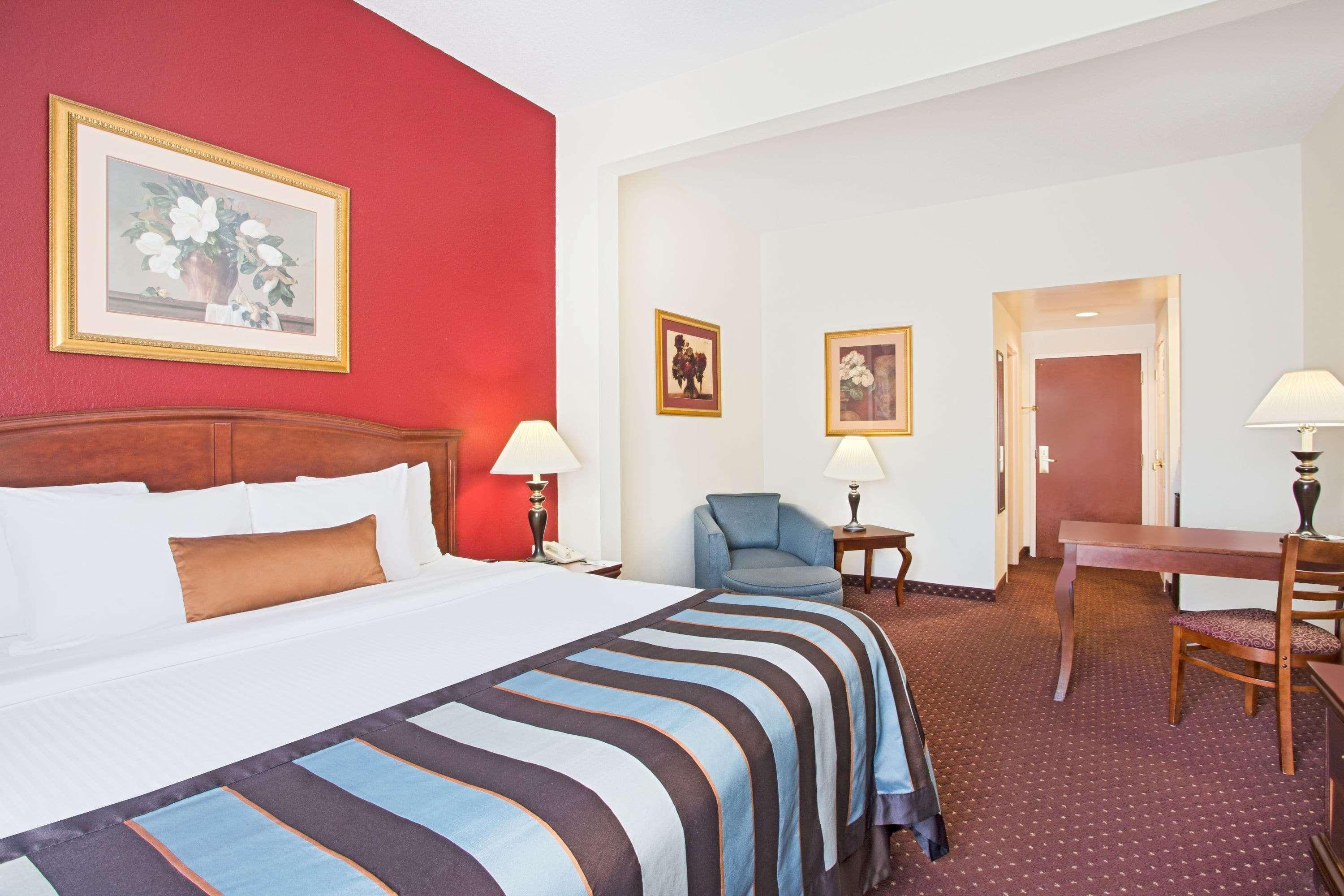 Holiday Inn Express & Suites - Mobile - I-65 By Ihg Ngoại thất bức ảnh